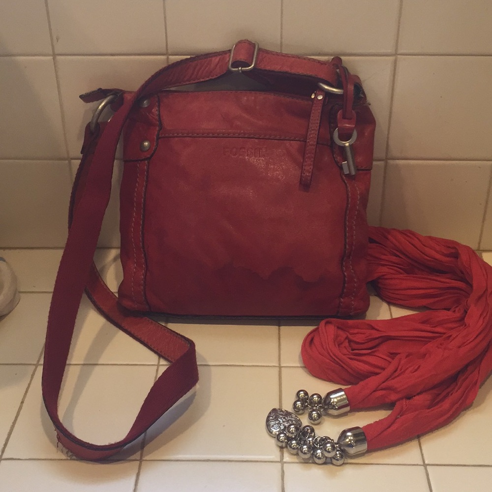 Fossil crossbody bag 8x9x1” leather
